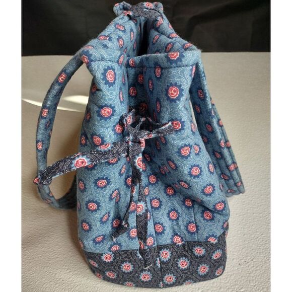 Beautiful and Unique Blue and Red Fabric Purse - Picture 3 of 15
